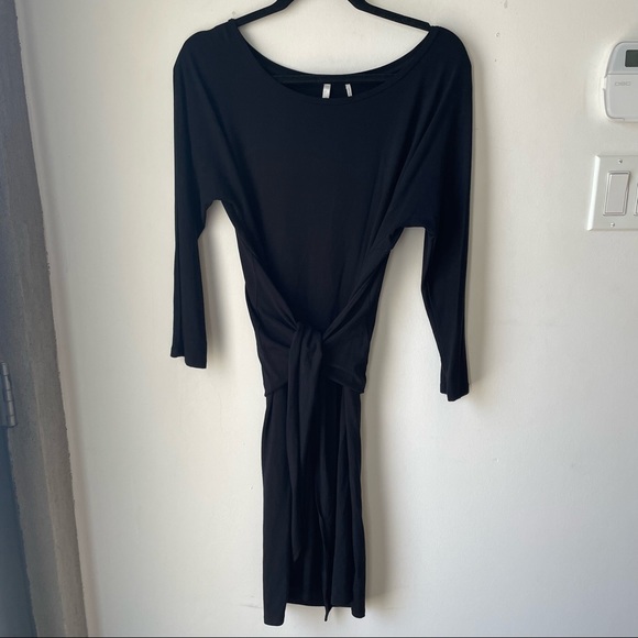Aritzia Babaton The Group Friedman wrap / shift black dress S - Picture 3 of 11